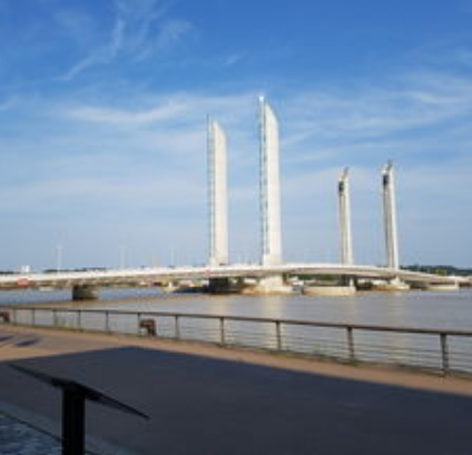 波尔多雅克·沙邦-戴尔马大桥