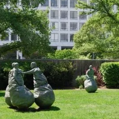 Gogol Heroes Sculpture Garden