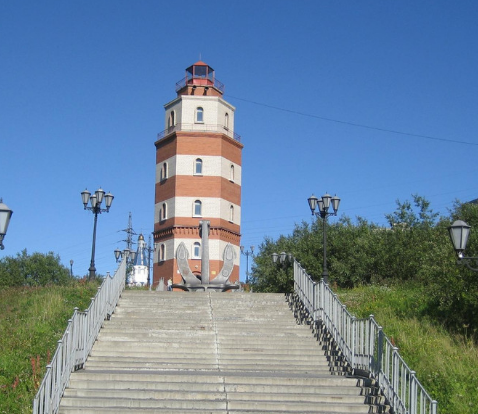 库尔斯克号核潜艇纪念塔