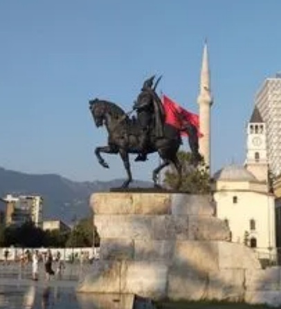 Skanderbeg Statue