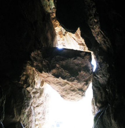 石洞山