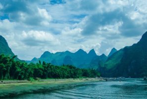桂林旅游团4天3夜报价：体验山水美景(夏季风景最美)