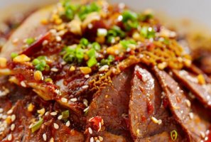 川菜10大经典国宴菜：辣子鸡上榜，第七带有鱼香味
