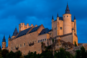 西班牙十大宫殿：第一名阿尔卡萨城堡(白雪公主住过的地方)