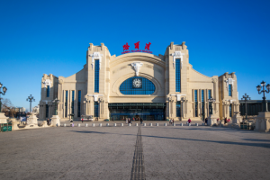 黑龙江十大火车站排名：哈尔滨上榜六个，第四是全国最美火车站