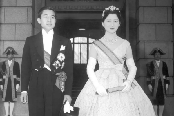 王室中最贵的十件婚纱：梅根王妃婚纱上榜，第一售价高达2900万