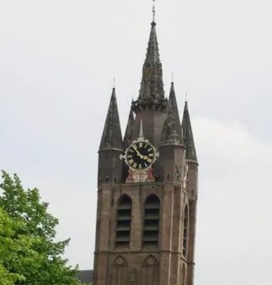 老教堂斜塔